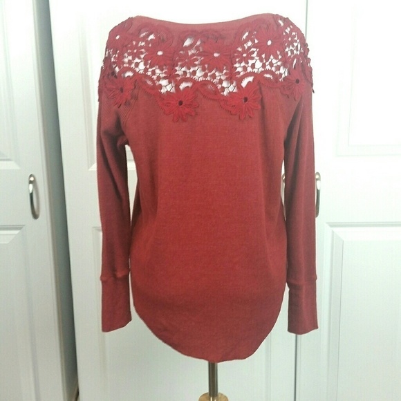 American Eagle Lace Cut Out Thermal, sz XS/TP - Picture 2 of 5